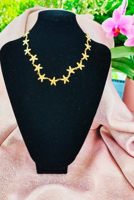 Collier C8