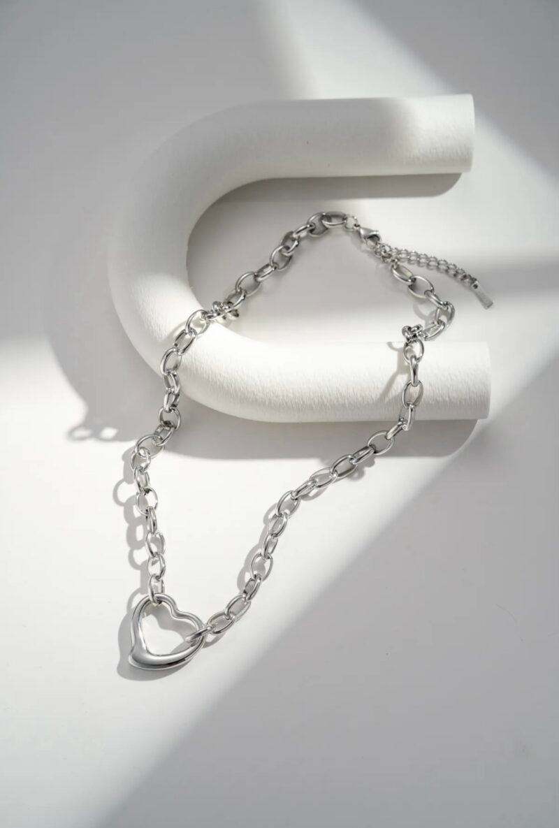 Collier C13