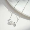 Collier C16