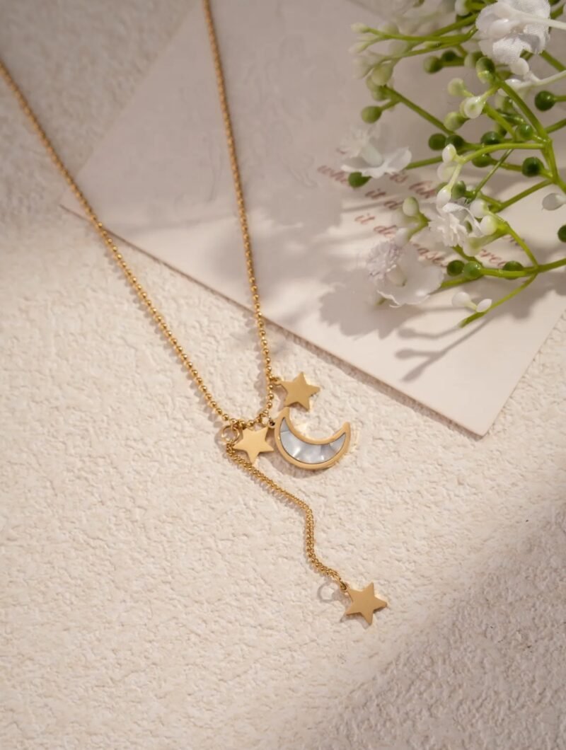 Collier C37